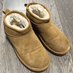 Mini UGG style